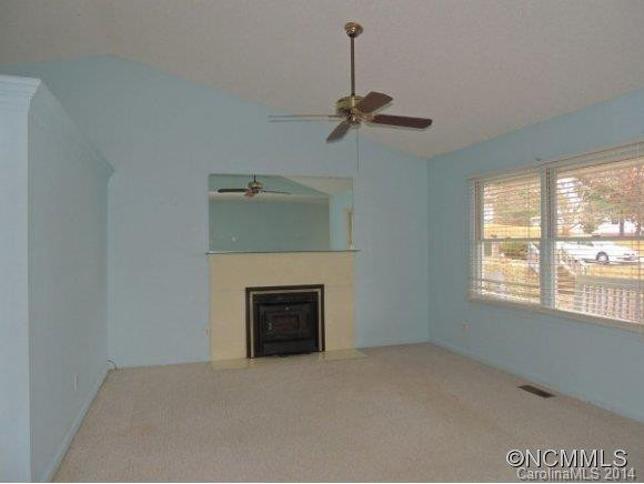 5 LIONEL PLACE #A - Photo 2