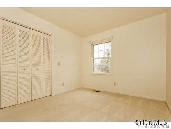 204 Applecross Lane - Photo 12