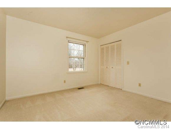 204 Applecross Lane - Photo 13