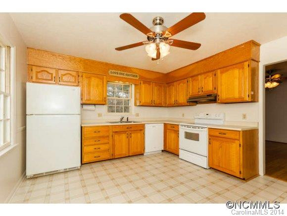 204 Applecross Lane - Photo 8