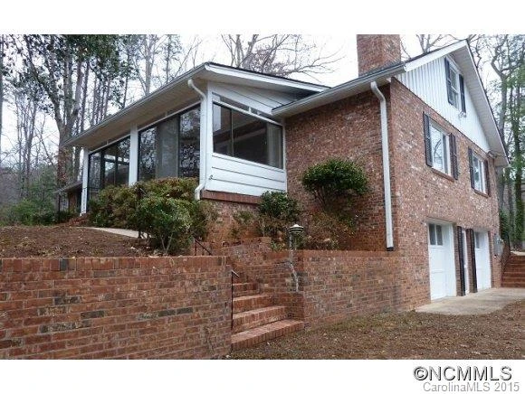 480 East Park Drive