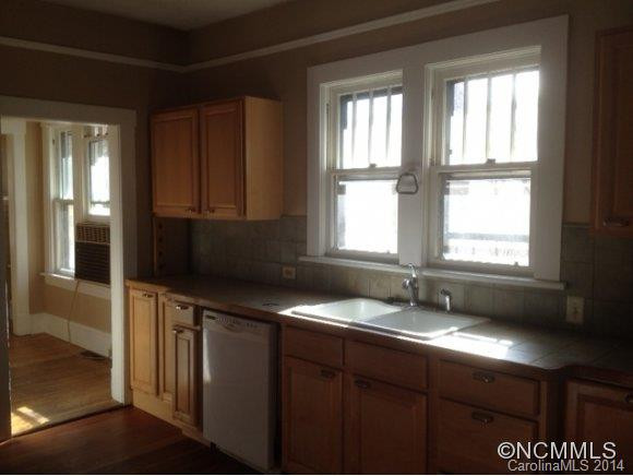 187 Logan Avenue - Photo 6