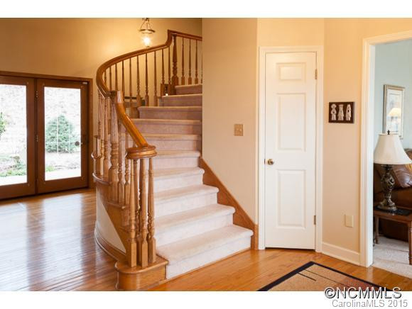 121 Small Mountain Drive - Photo 10