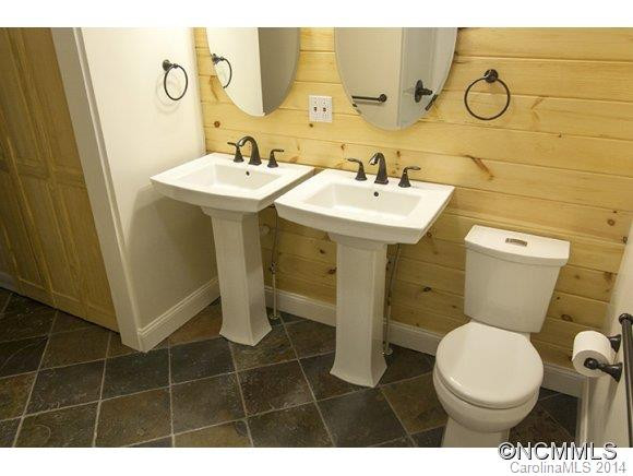 402 Reger Avenue - Photo 18
