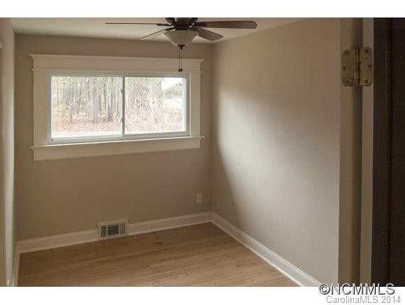 402 Reger Avenue - Photo 22
