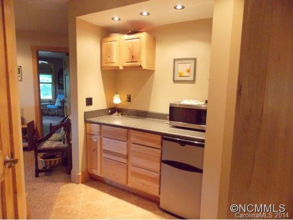 642 Scenic View Road - Photo 17