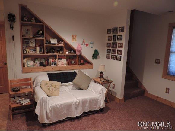 642 Scenic View Road - Photo 18