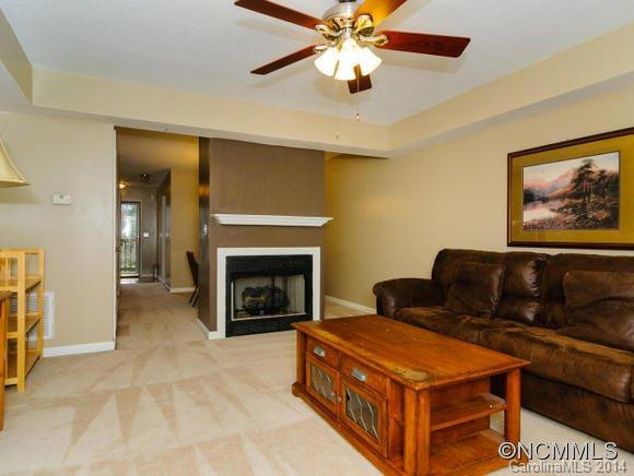408 D Carlyle Way - Photo 3