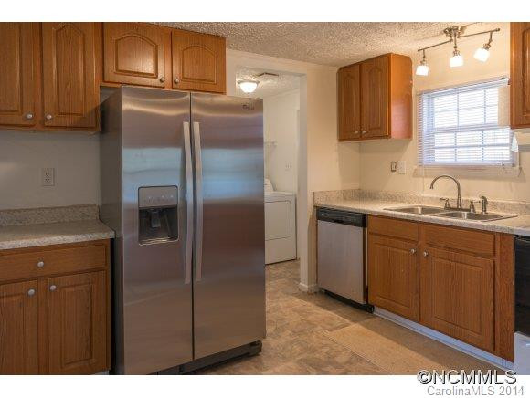 204 South Oconeechee Ave - Photo 6