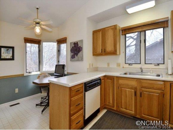 305 PINEY MOUNTAIN DR, O-3 - Photo 8