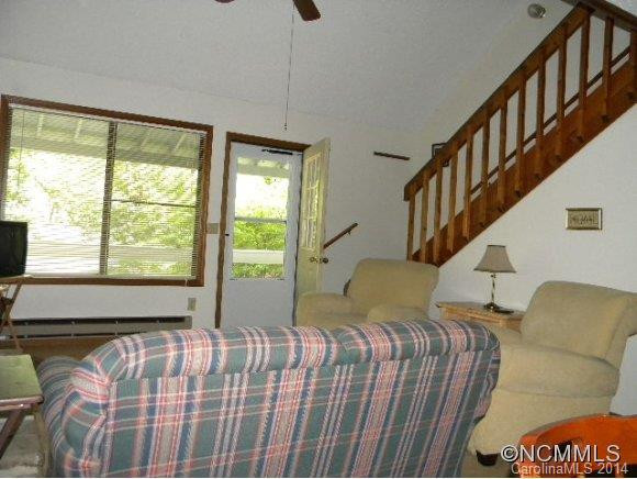 57 Susan Drive - Photo 4