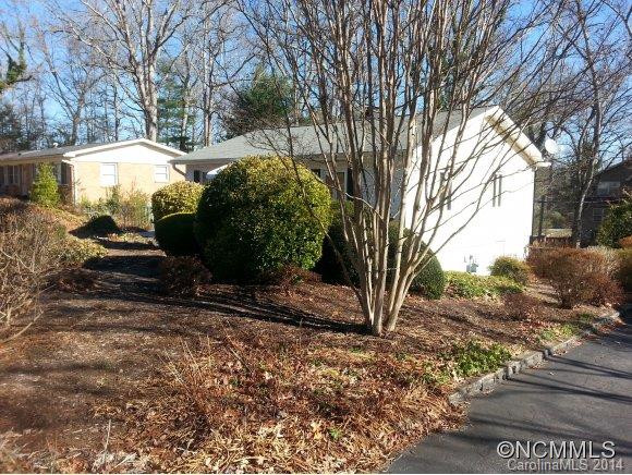 1720 Upper Ridgewood Blvd - Photo 2