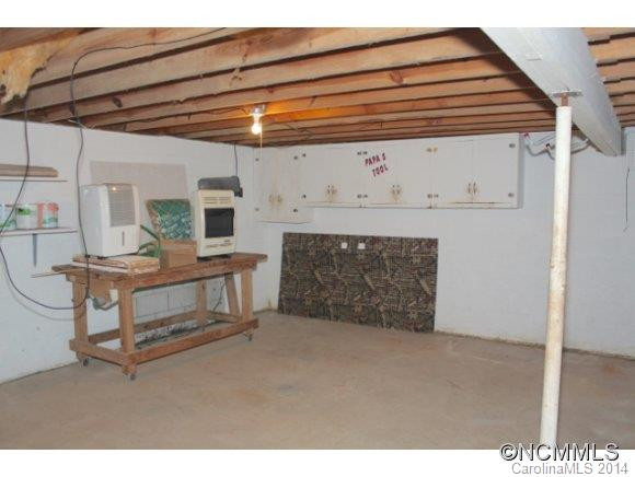 2099 Ferry Road - Photo 18
