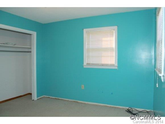 2099 Ferry Road - Photo 10