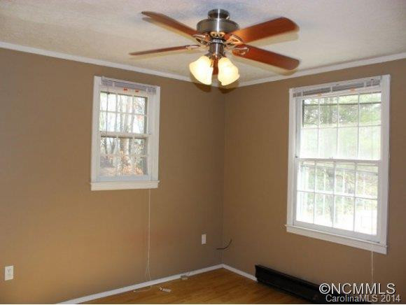 307 WOODLAND DRIVE - Photo 12