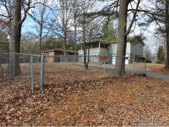 307 WOODLAND DRIVE - Photo 4
