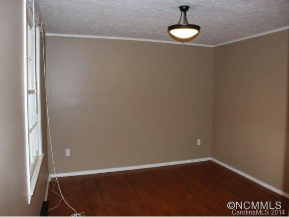 307 WOODLAND DRIVE - Photo 8