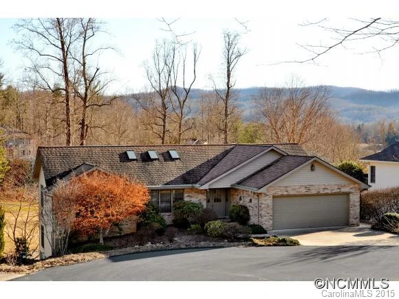 114 Fairway Knoll Drive
