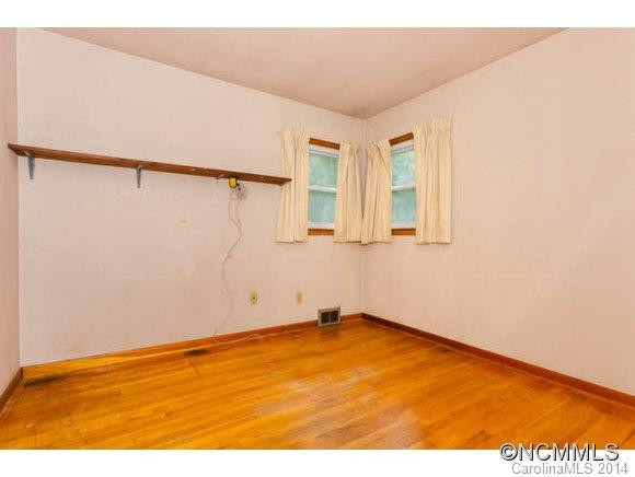 150 VANCE CRESCENT - Photo 12
