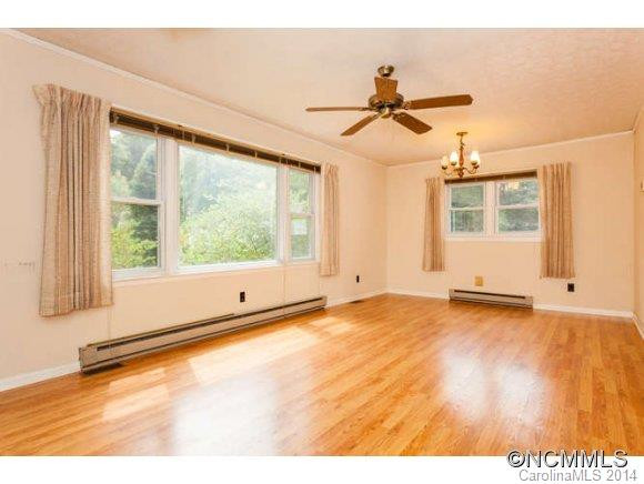 150 VANCE CRESCENT - Photo 3