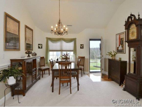 20 REGENT DRIVE - Photo 3