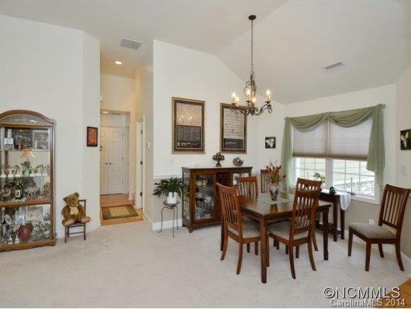 20 REGENT DRIVE - Photo 4