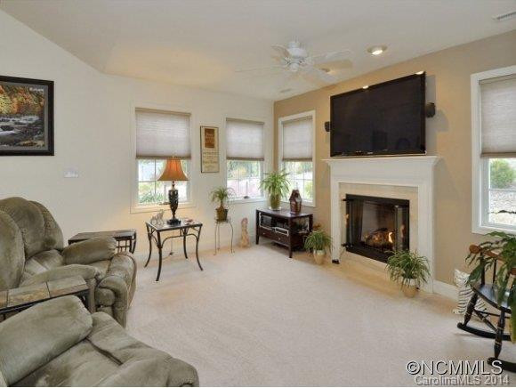 20 REGENT DRIVE - Photo 6