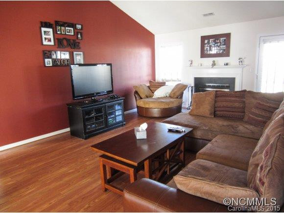 44 Misty Valley Road - Photo 2