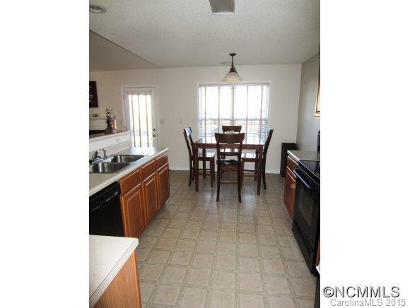 44 Misty Valley Road - Photo 9