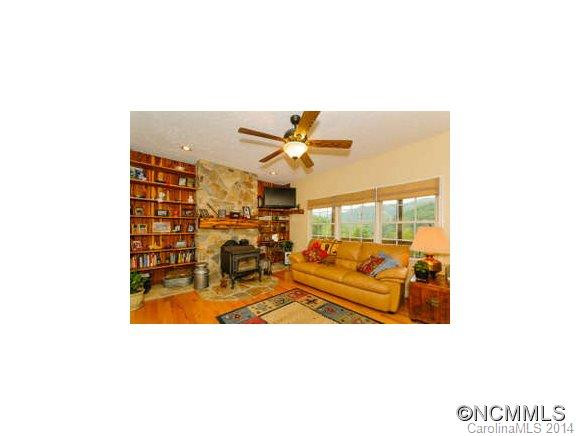 2216 Beans Creek Rd - Photo 2
