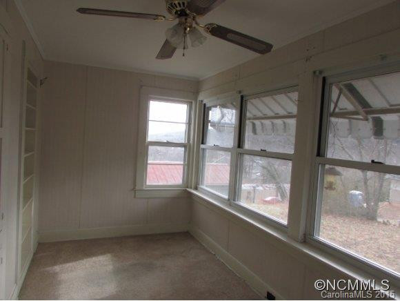 108 Longview Drive - Photo 4