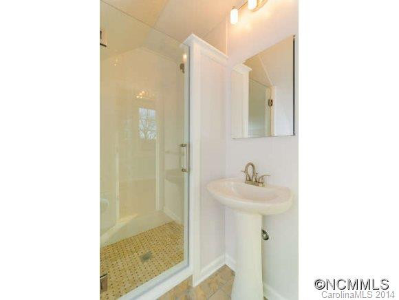 41 Mclain Street - Photo 19