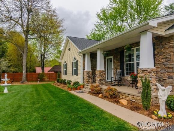 115 Hood Heights - Photo 2