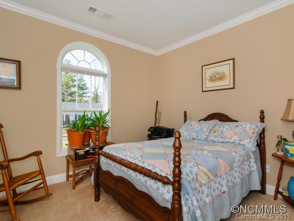 115 Hood Heights - Photo 16