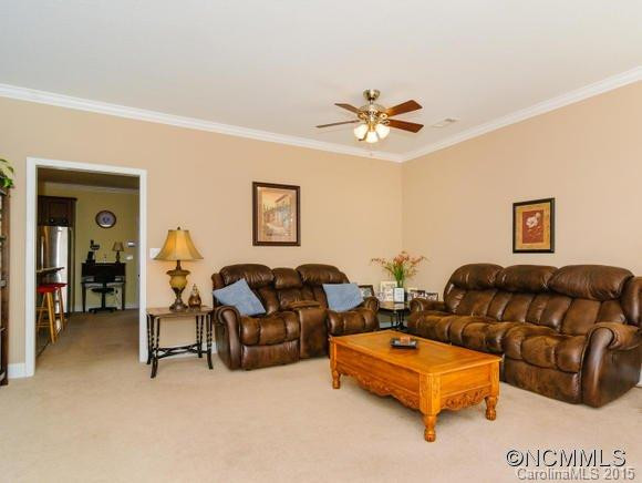 115 Hood Heights - Photo 5