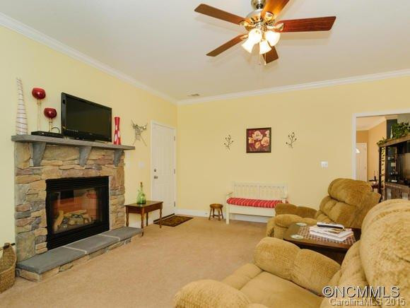 115 Hood Heights - Photo 6