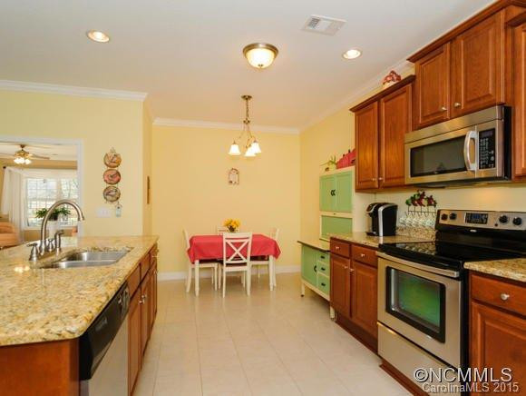 115 Hood Heights - Photo 10