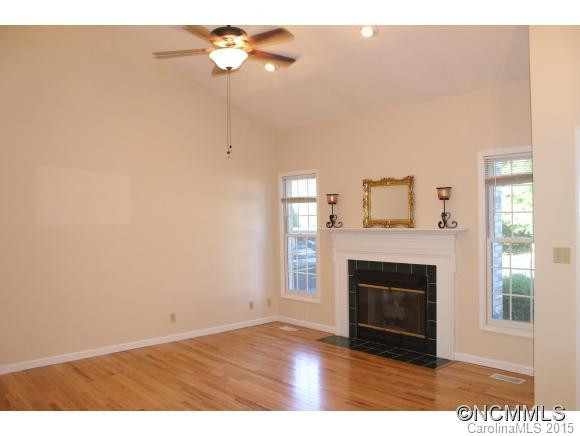 2 Fox Glen Court - Photo 5