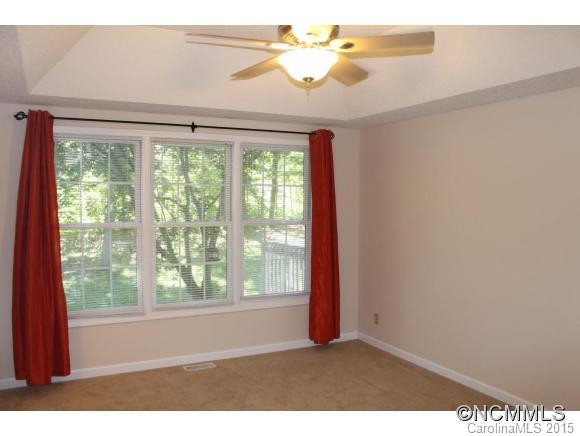 2 Fox Glen Court - Photo 7