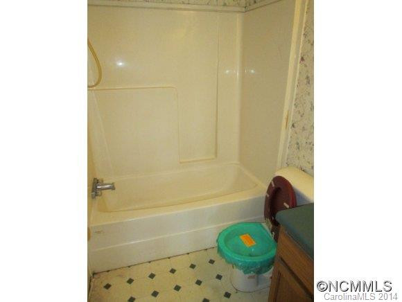 110 Estrine Dr - Photo 12