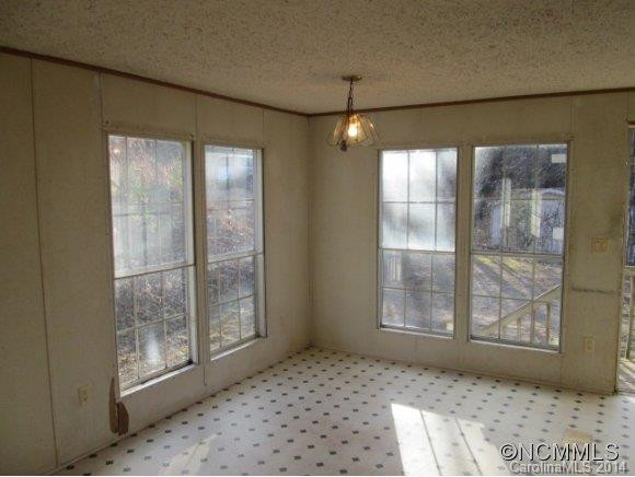 110 Estrine Dr - Photo 5