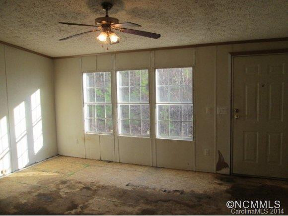 110 Estrine Dr - Photo 7