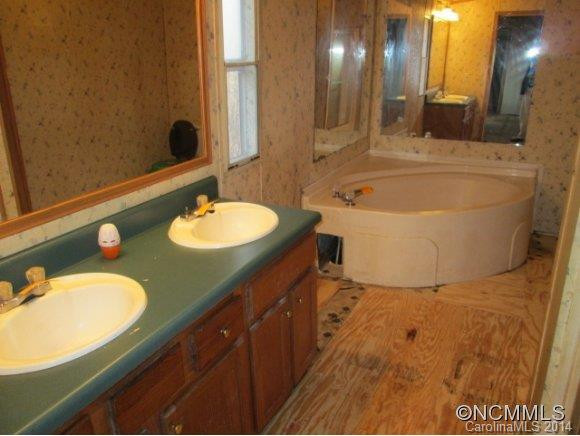 110 Estrine Dr - Photo 9