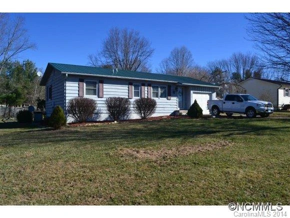 5121 Howard Gap Road