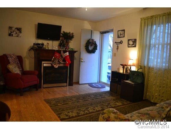 5121 Howard Gap Road - Photo 3