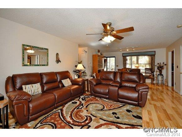 9 MAPLE LEAF DRIVE - Photo 5