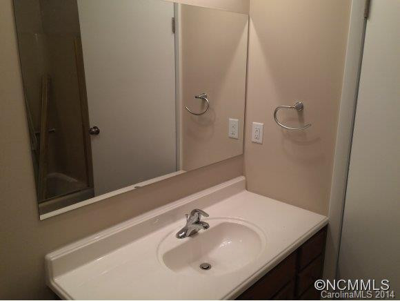 11 Goodman Road - Photo 8