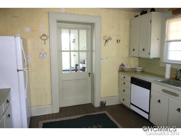 36 Pennsylvania Avenue - Photo 12
