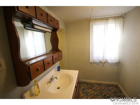 36 Pennsylvania Avenue - Photo 18