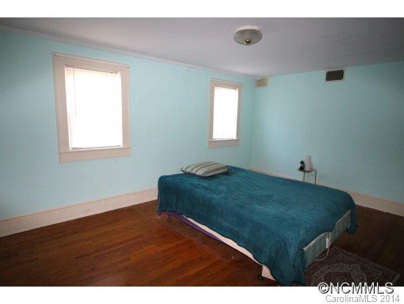 36 Pennsylvania Avenue - Photo 19